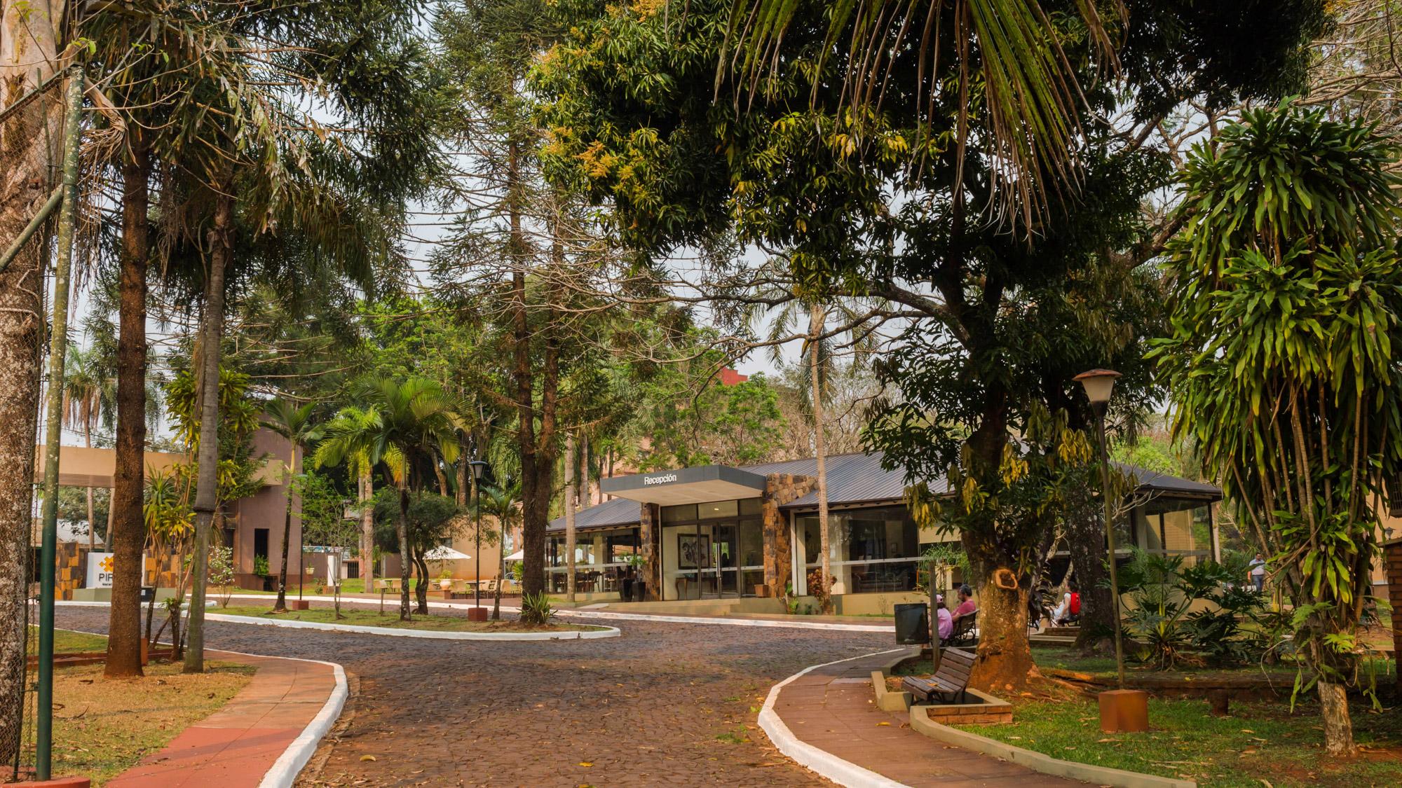 Pirayu Hotel & Resort Puerto Iguazú Buitenkant foto